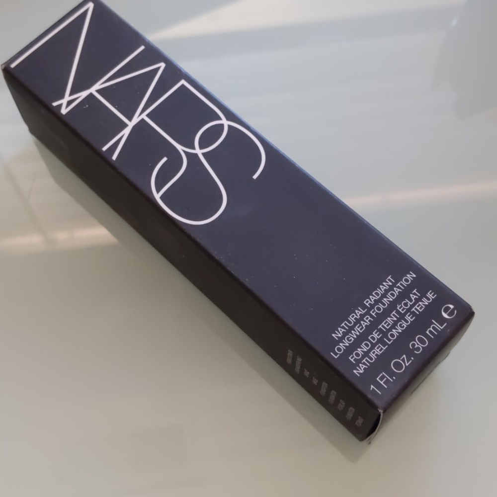 NARS Natural Radiant Longwear Foundation